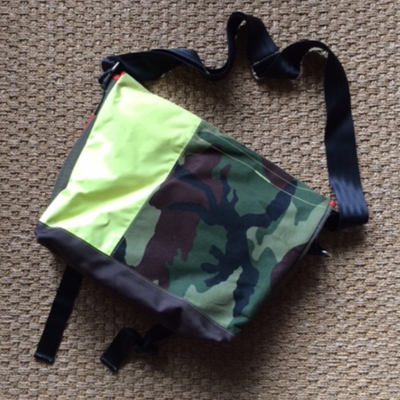 *SOLD!* Parcel Camo/Orange/Yellow Messenger Bag - Picture 2 of 8